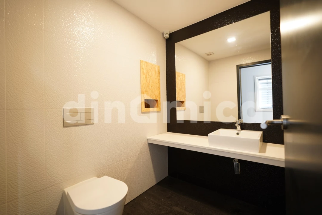 Armazém para Venda em Ruivães e Novais Foto 10