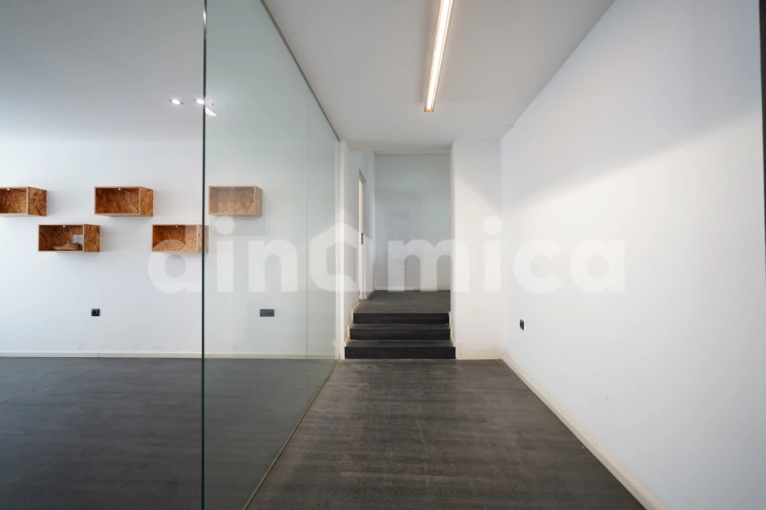 Armazém para Venda em Ruivães e Novais Foto 13