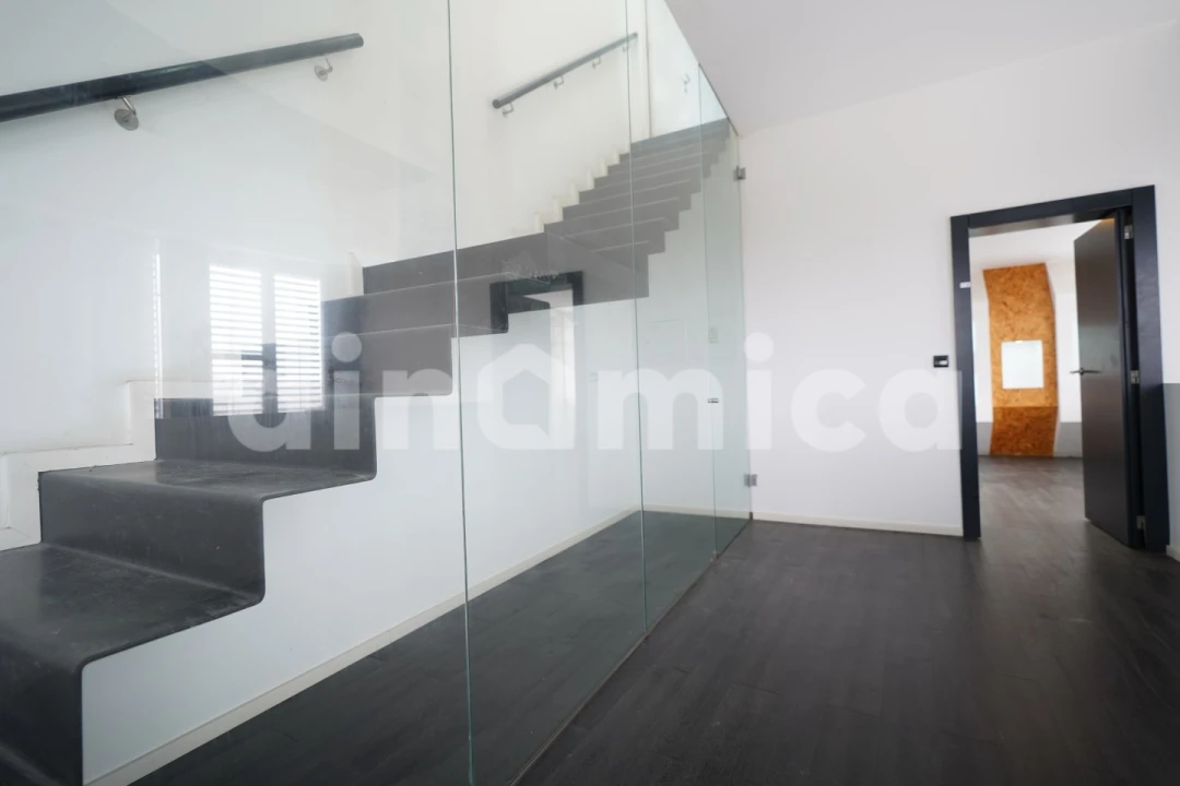 Armazém para Venda em Ruivães e Novais Foto 18