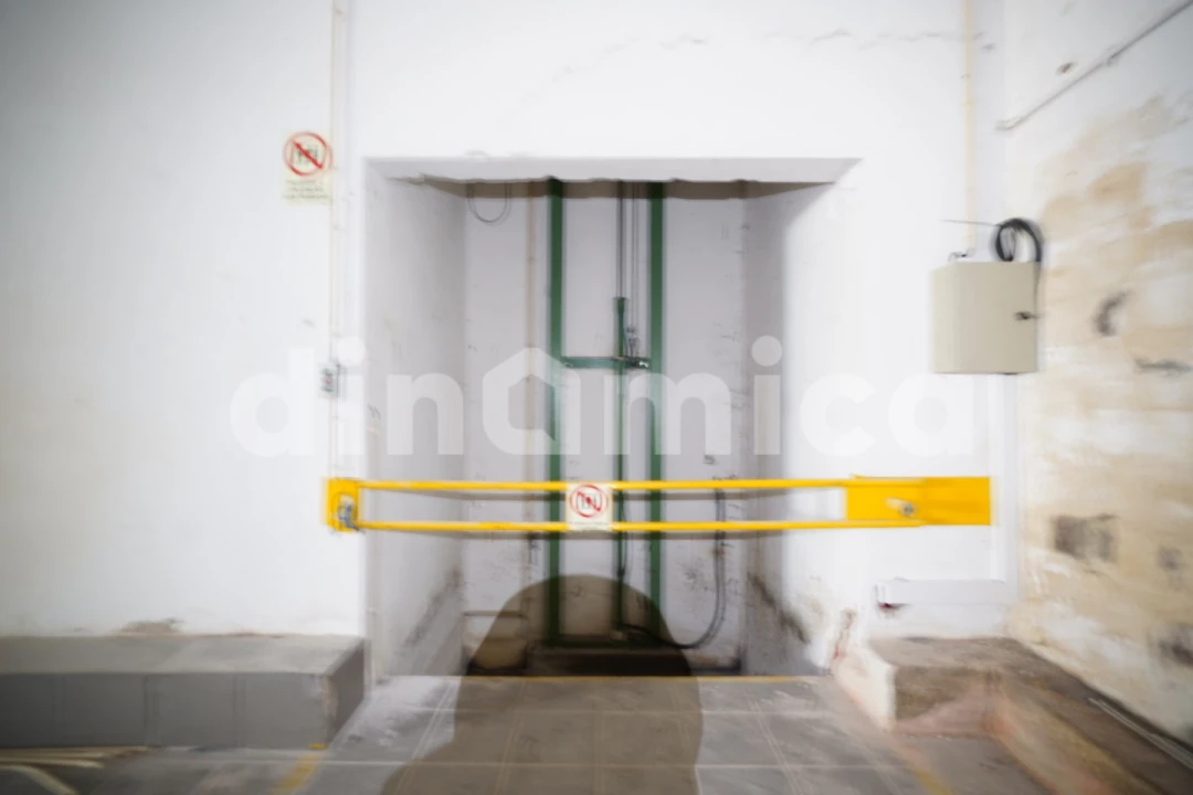 Armazém para Venda em Ruivães e Novais Foto 32