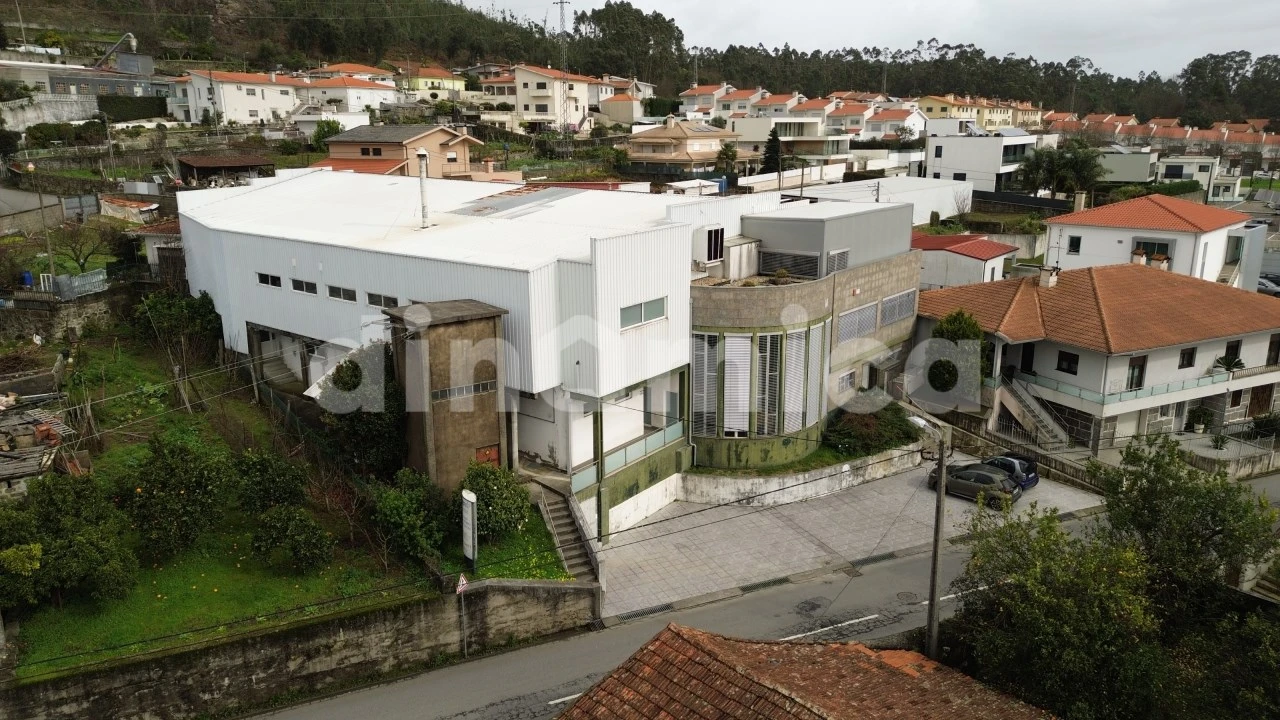 Armazém para Venda em Ruivães e Novais Foto 2