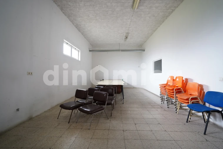 Armazém para Venda em Ruivães e Novais Foto 26