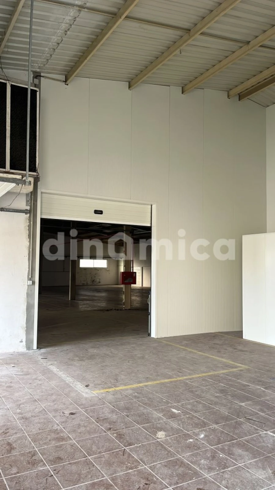 Armazém para Arrendamento em Ruivães e Novais Foto 11