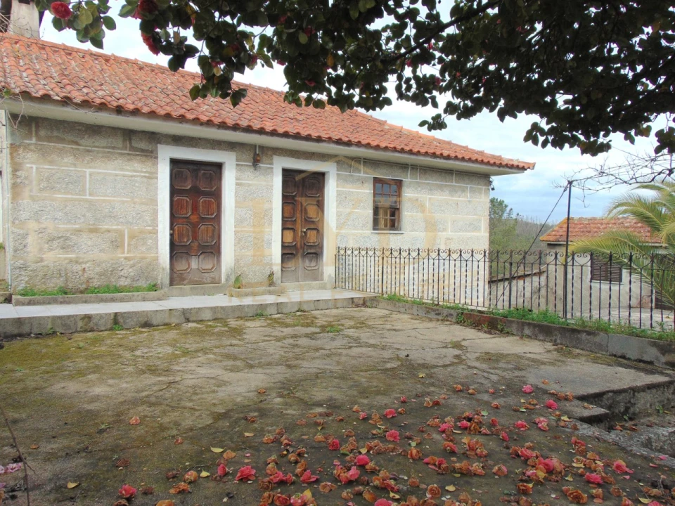 Quinta T2 para Venda em Raiva, Pedorido e Paraíso Foto 4