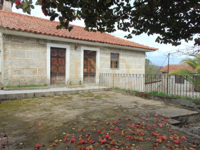 Quinta T2 para Venda em Raiva, Pedorido e Paraíso Foto 4