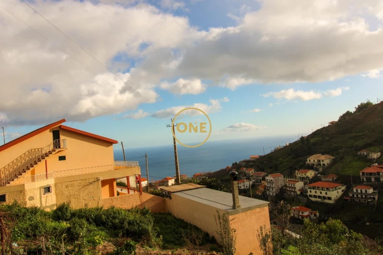 Terreno para Venda em Estreito de Camara de Lobos Foto 3