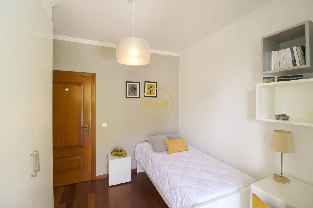 Moradia T4 para Venda em Canhas Foto 55