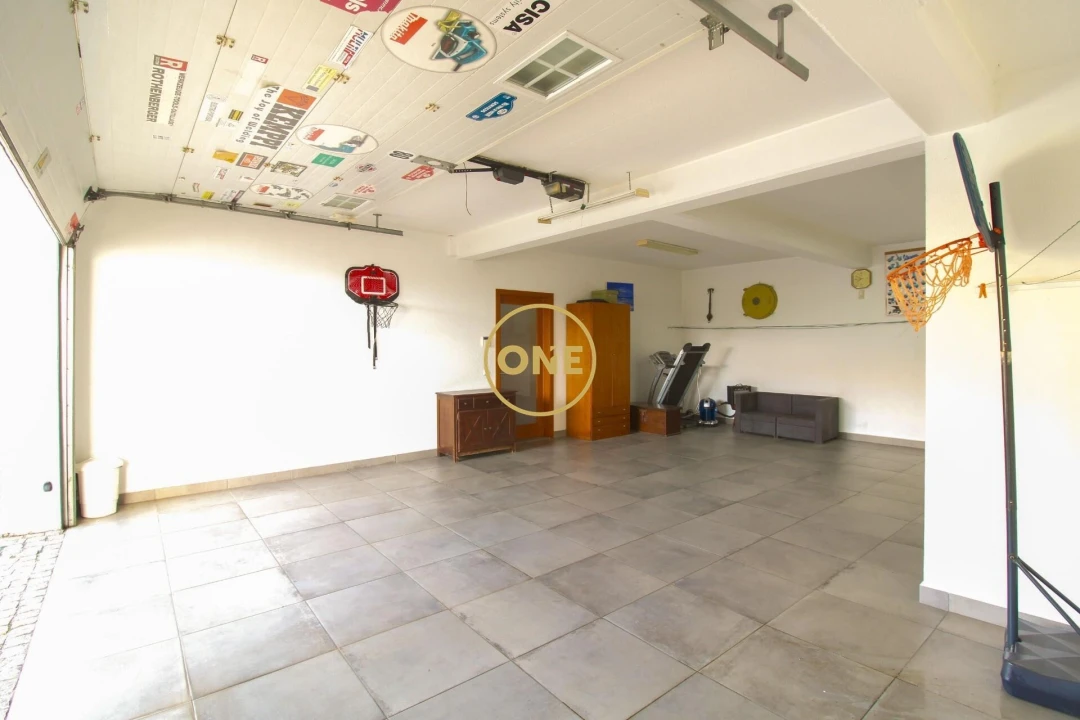 Moradia T4 para Venda em Canhas Foto 32