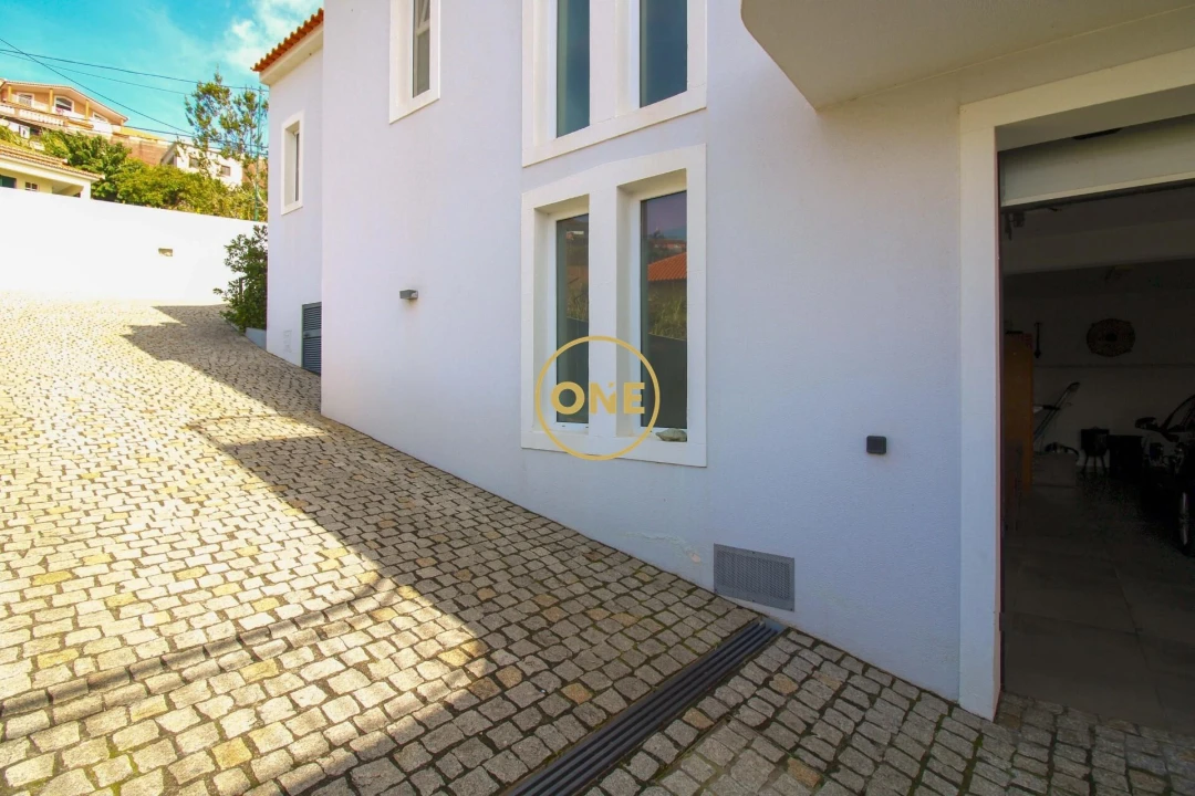 Moradia T4 para Venda em Canhas Foto 35