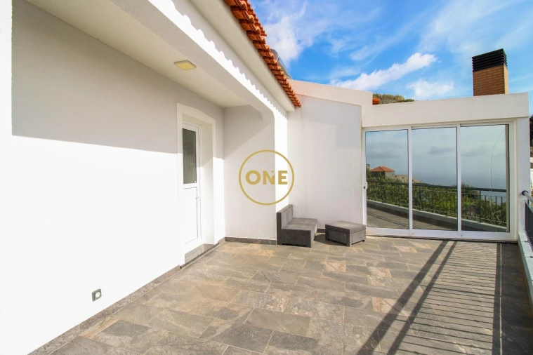 Moradia T4 para Venda em Canhas Foto 48