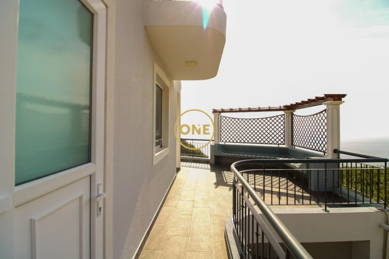 Moradia T4 para Venda em Canhas Foto 45