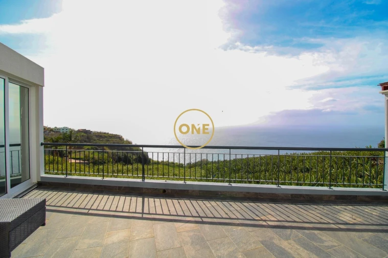 Moradia T4 para Venda em Canhas Foto 44