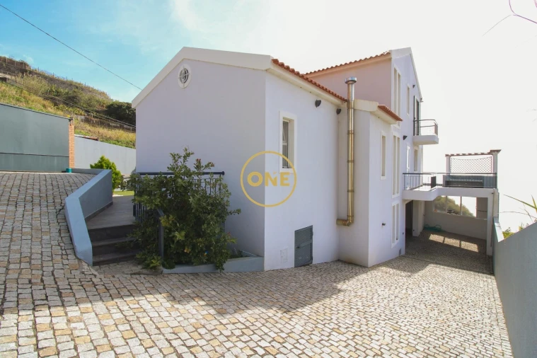 Moradia T4 para Venda em Canhas Foto 38