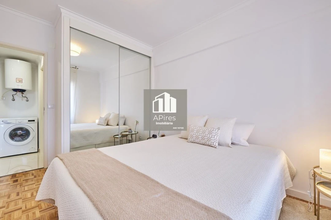 Apartamento T1 para Venda em Costa da Caparica Foto 6