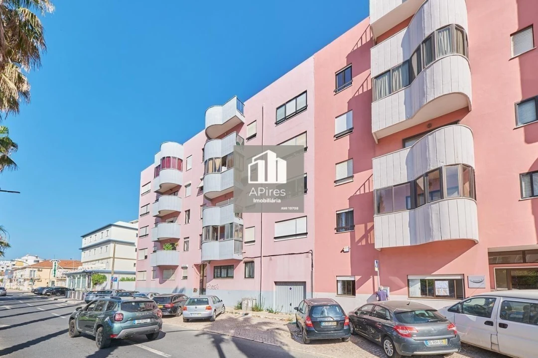 Apartamento T1 para Venda em Costa da Caparica Foto 10