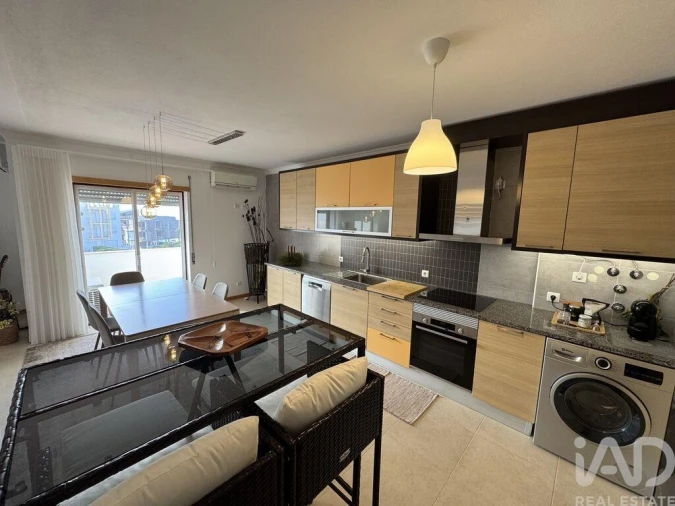 Apartamento T2 para Venda em Nazare Foto 3