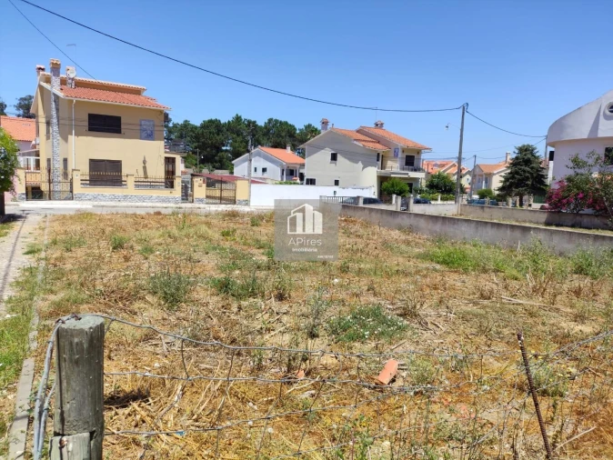 Terreno para Venda em Charneca de Caparica e Sobreda Foto 1