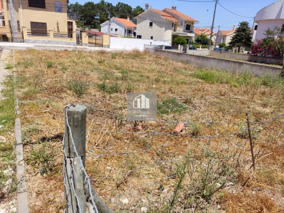 Terreno para Venda em Charneca de Caparica e Sobreda Foto 4