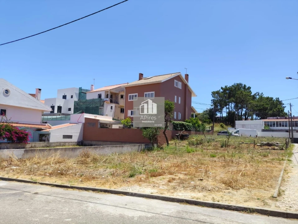 Terreno para Venda em Charneca de Caparica e Sobreda Foto 9