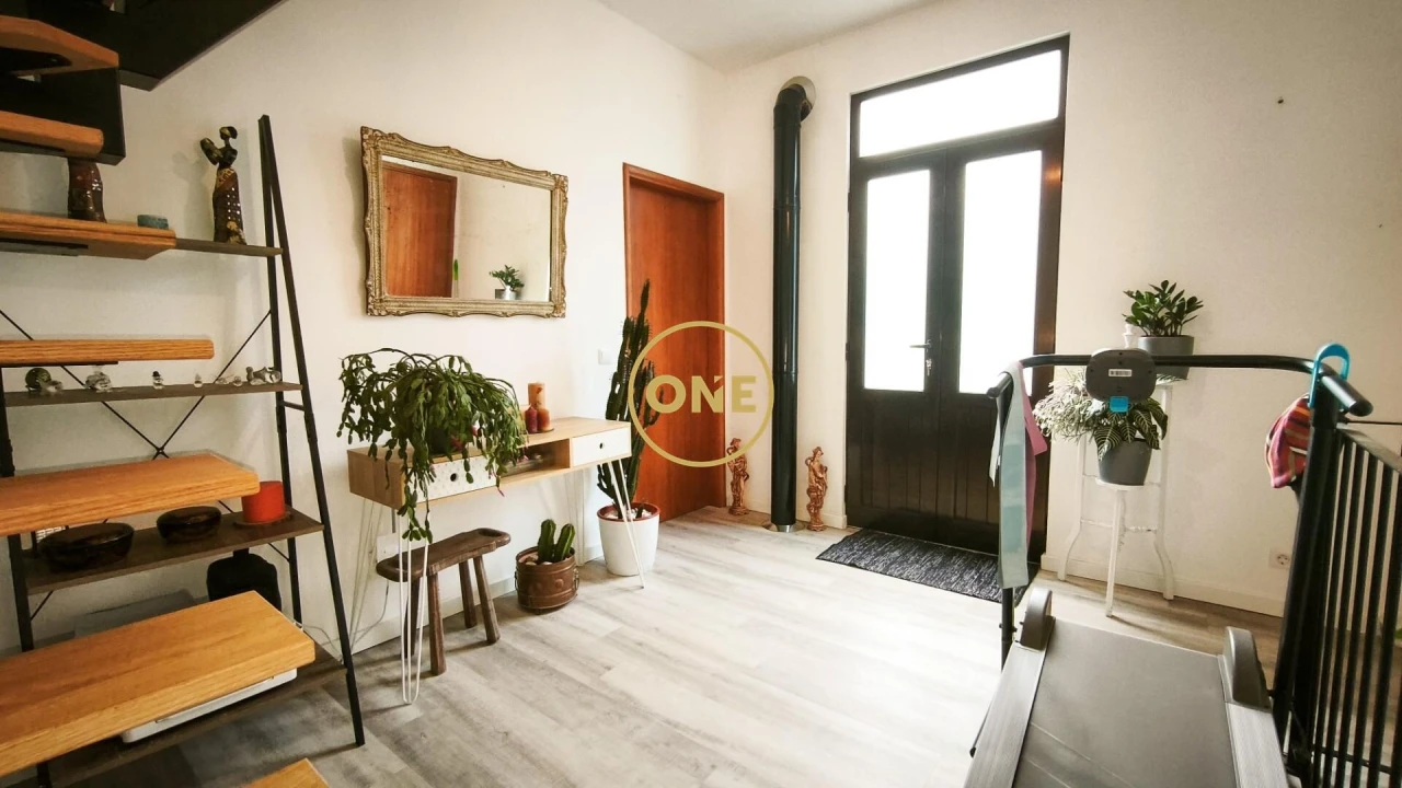 Moradia T3 para Venda em Estreito de Camara de Lobos Foto 16