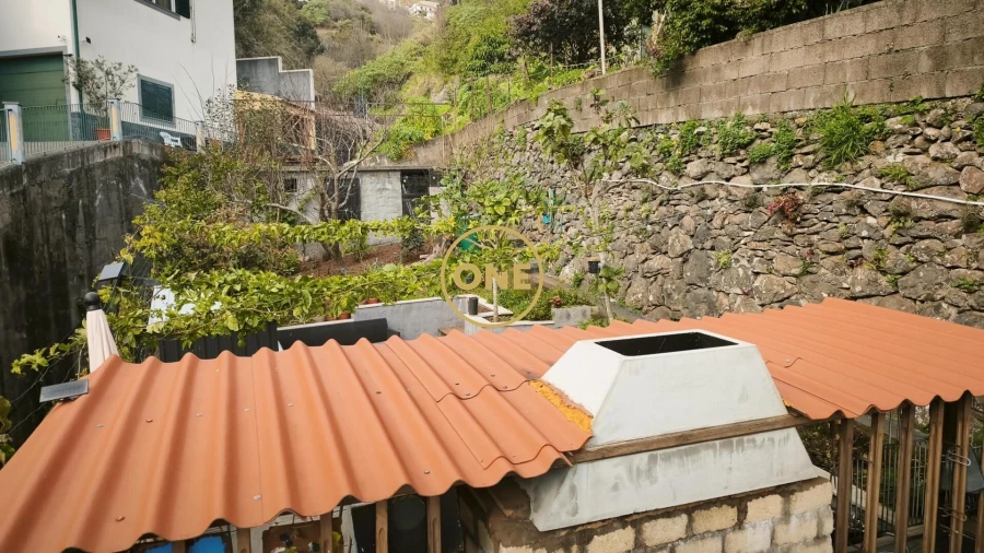 Moradia T3 para Venda em Estreito de Camara de Lobos Foto 35