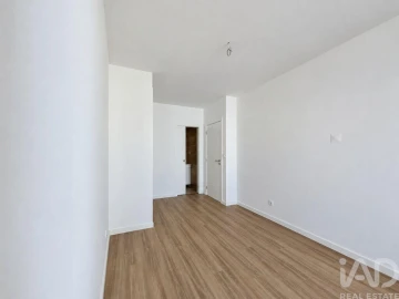 Apartamento T3 para Venda em Corroios
