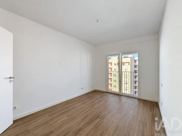 Apartamento T3 para Venda em Corroios