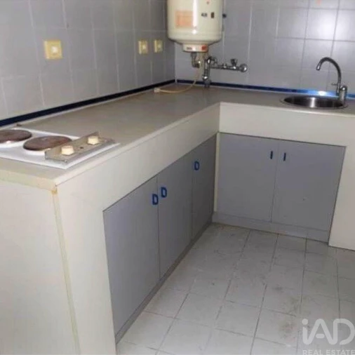 Prédio para Venda em Amiais de Baixo Foto 8