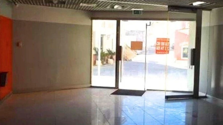 Prédio para Venda em Amiais de Baixo