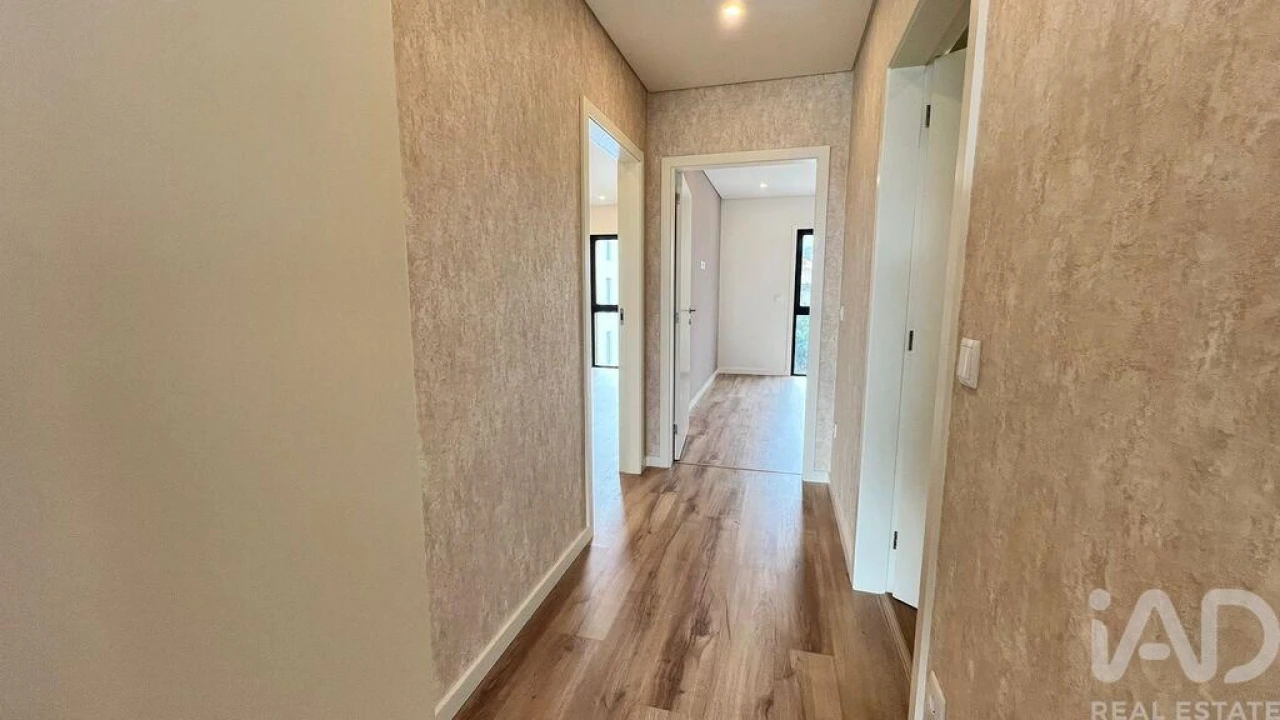 Apartamento T2 para Venda em Pombeiro de Ribavizela Foto 16