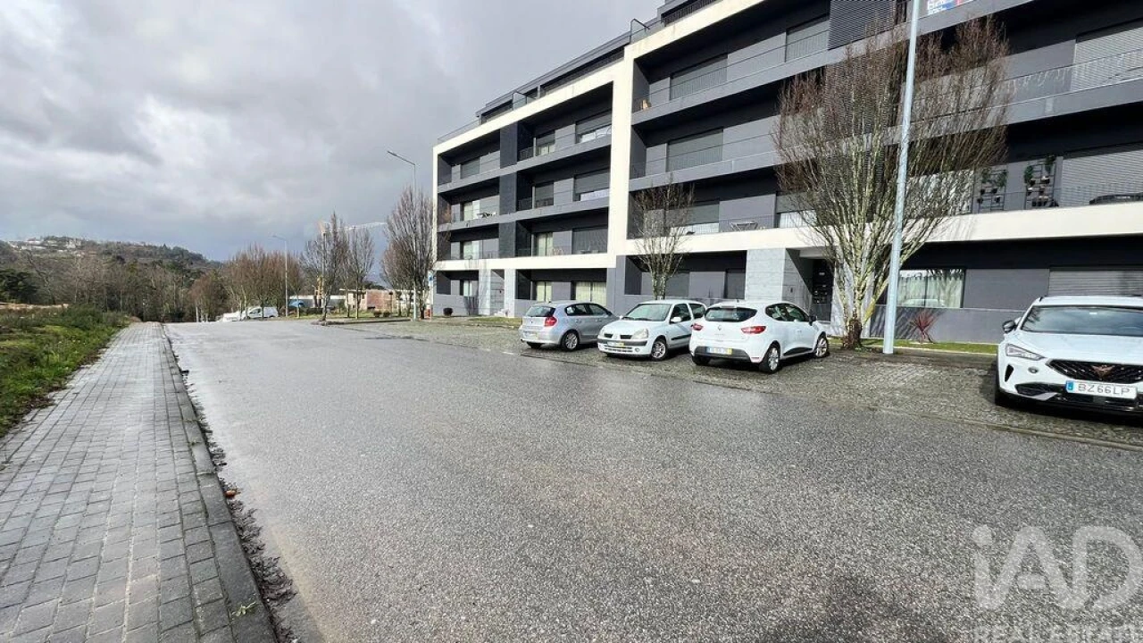 Apartamento T2 para Venda em Pombeiro de Ribavizela Foto 31