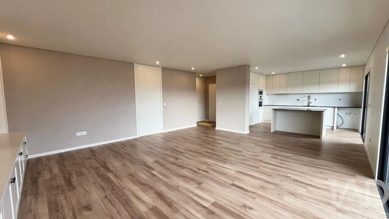 Apartamento T2 para Venda em Pombeiro de Ribavizela Foto 10