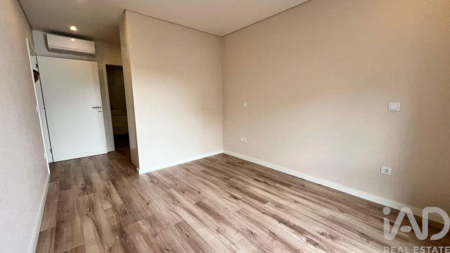 Apartamento T2 para Venda em Pombeiro de Ribavizela Foto 23