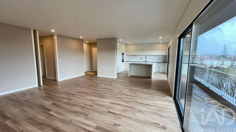 Apartamento T2 para Venda em Pombeiro de Ribavizela Foto 12