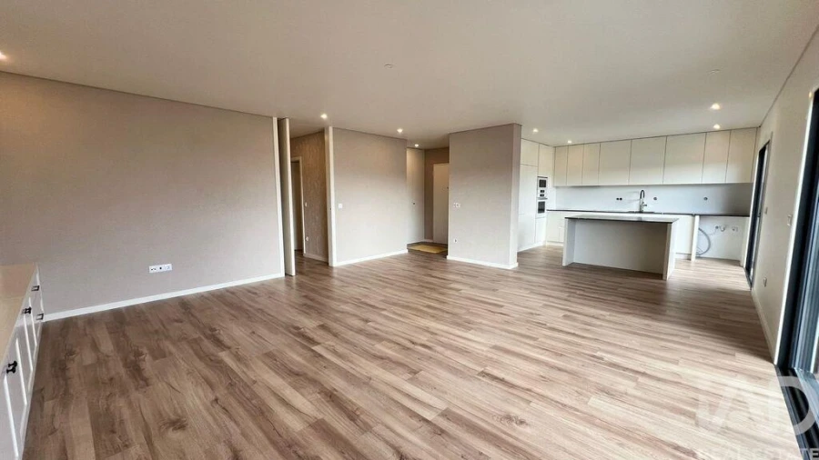 Apartamento T2 para Venda em Pombeiro de Ribavizela Foto 11