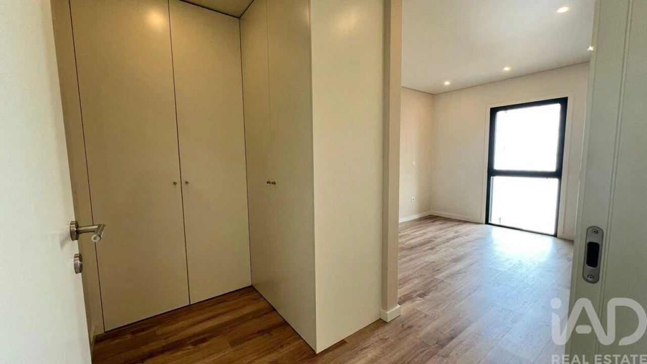 Apartamento T2 para Venda em Pombeiro de Ribavizela Foto 22