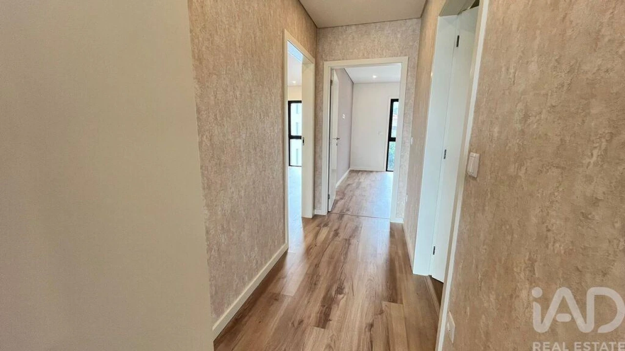 Apartamento T2 para Venda em Pombeiro de Ribavizela Foto 15