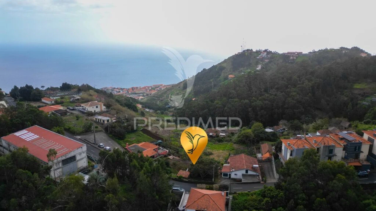 Terreno para Venda em Caniço Foto 8