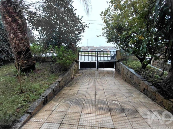 Moradia T3 para Venda em Vila e Roussas Foto 34