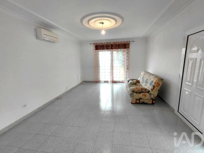 Moradia T3 para Venda em Vila e Roussas Foto 8