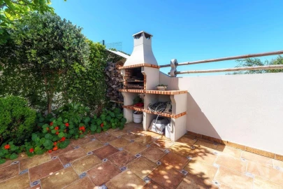 Moradia T3 para Venda em Quelfes