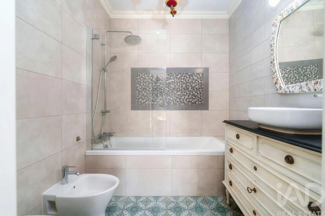 Moradia T3 para Venda em Quelfes Foto 35