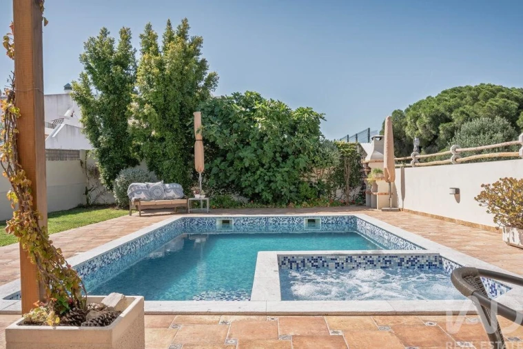 Moradia T3 para Venda em Quelfes Foto 2