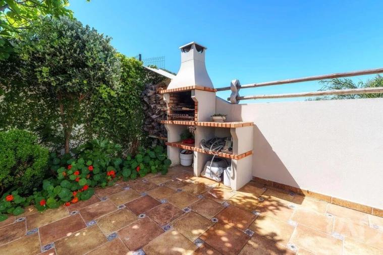 Moradia T3 para Venda em Quelfes Foto 22