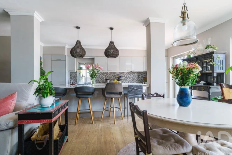 Moradia T3 para Venda em Quelfes Foto 13