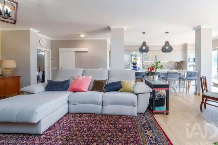 Moradia T3 para Venda em Quelfes Foto 14