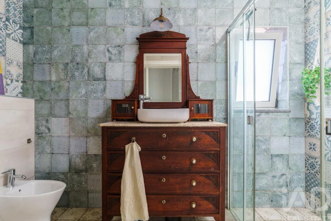 Moradia T3 para Venda em Quelfes Foto 25