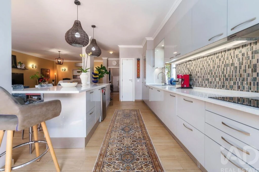 Moradia T3 para Venda em Quelfes Foto 17