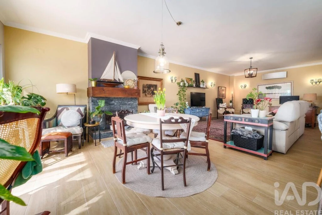 Moradia T3 para Venda em Quelfes Foto 15