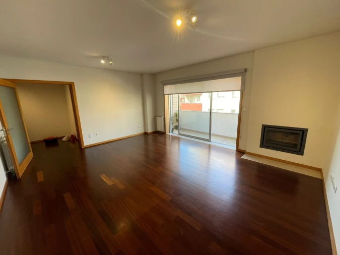 Apartamento T2 para Arrendamento em Costa Foto 2